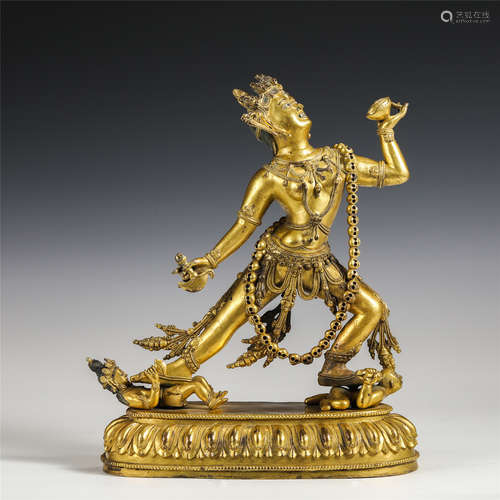 A CHINESE GILT BRONZE FIGURE OF BUDDHA STATUE