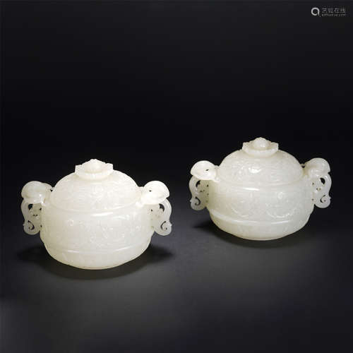 A PAIR OF CHINESE QING STYLE WHITE JADE LIDDED BOX