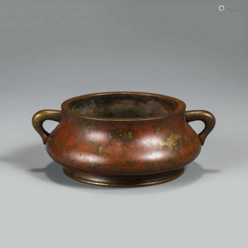 A CHINESE DOUBLE HANDLE BRONZE CENSER