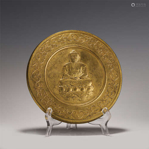 A CHINESE GILT BRONZE CARVED FIGURE OF BUDDHA MIRROR