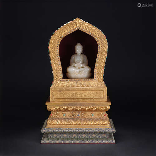 A CHINESE QING STYLE GILDING NICHE WHITE JADE FIGURE OF BUDD...