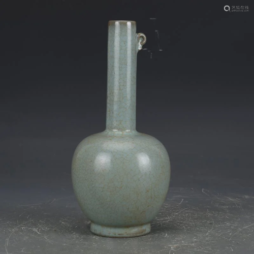 Song dynasty green glaze kiln crane flask