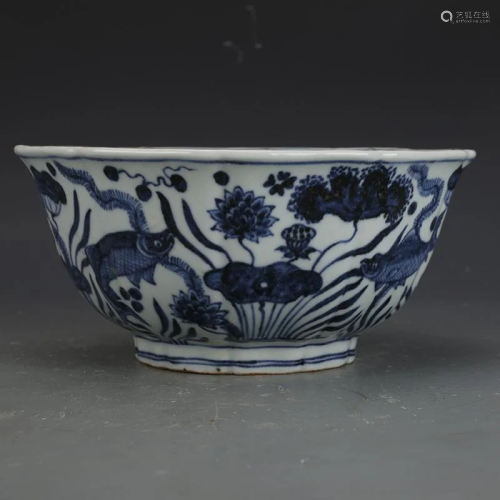 Ming dynasty Xuan De blue glaze bowl with fish and