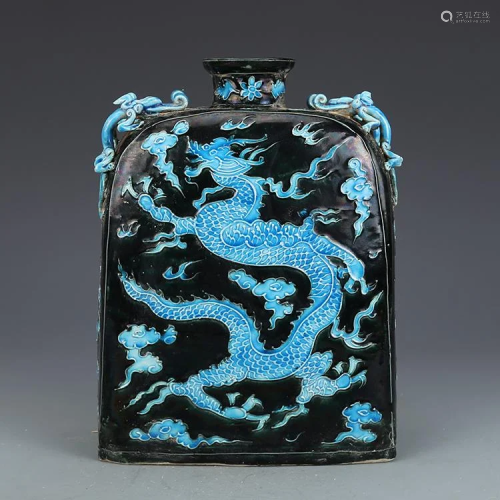Ming dynasty black flat bottle with blue dragon