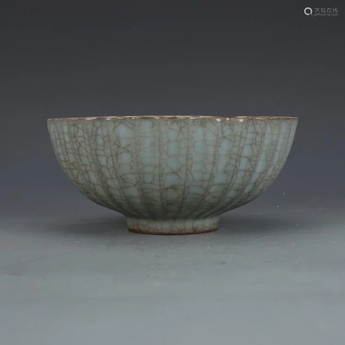 Song dynasty blue glaze flower shaped bowl