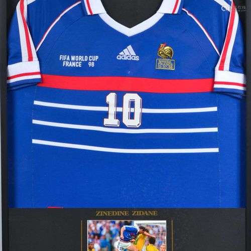 Zinédine ZIDANE. Maillot de l'équipe de France pour la final...