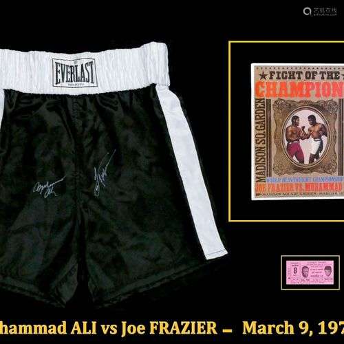 Muhammad ALI et Joe FRAZIER. Short Everlast dédicacé par Muh...