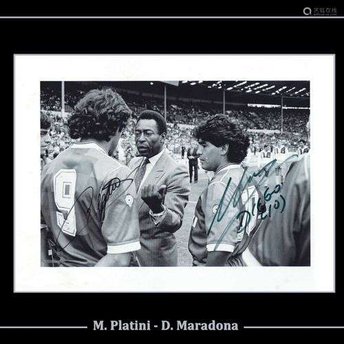 Michel PLATINI et Diego MARADONA en présence de PELÉ. Photo ...