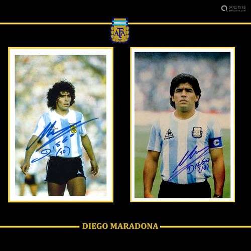 Diego MARADONA. Ensemble de 2 photos couleur de l'équipe nat...