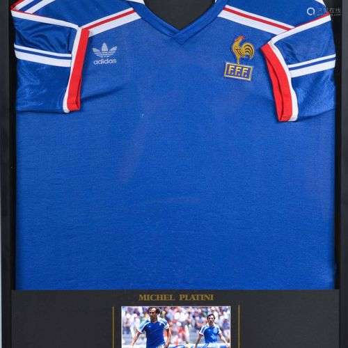 Michel PLATINI. Maillot de l'équipe de France (replica), acc...