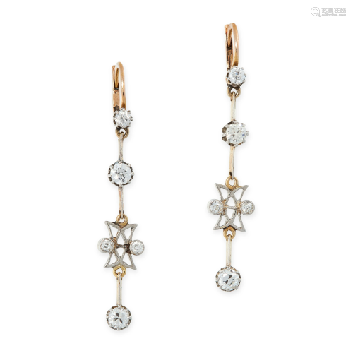 A PAIR OF DIAMOND EARRINGS, EARLY 20TH CENTURY in