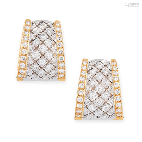 A PAIR OF DIAMOND HOOP EARRINGS in 18ct white gold and