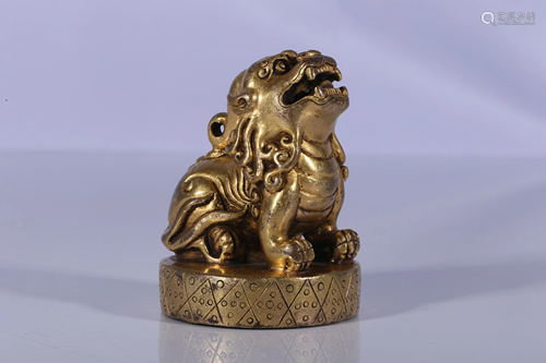 A Tibet Gilt Bronze Lion Seal