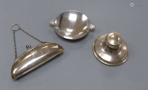 An Art Deco silver nut dish with fan shaped handles, Birming...
