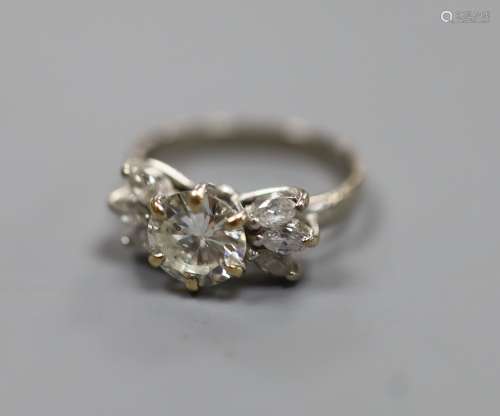A white metal (stamped 18ct Plat) and single stone diamond r...