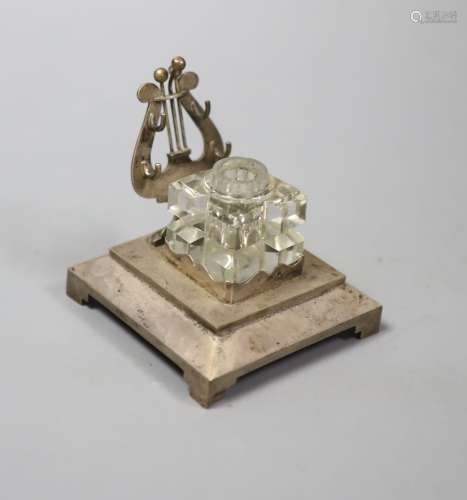 An early 20th century Russian 84 zolotnik inkstand, with gla...