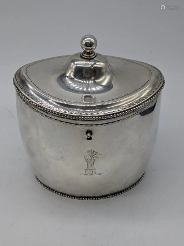 A late 18th century Dutch silver tea caddy, crest to