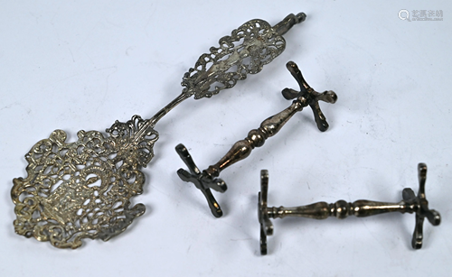 William IV silver knife rests and cabinet spoon