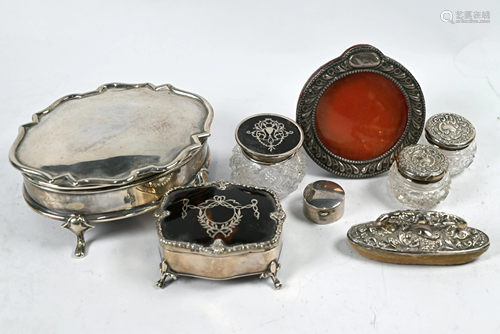 Edwardian silver trinket box, etc.