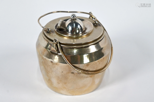 Victorian silver novelty 'glue pot' table lighter