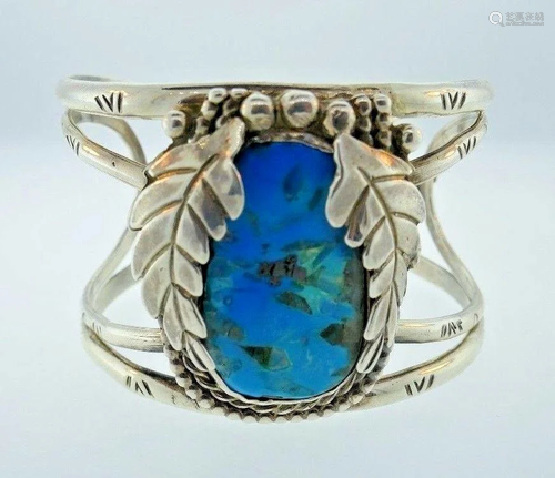 AMERICAN INDIAN Sterling Silver & Turquoise Bangle