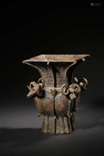 chinese bronze square vessel