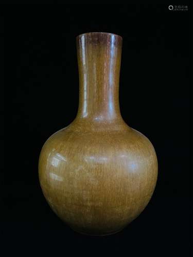 A YONGZHENG FLAMBED GLAZED GLOBULAR SHAPE VASE