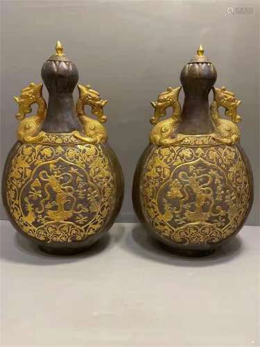 A PAIR OF LOCAL GILDING HAIR FLOWERS DOUBLE DRAGON POTS