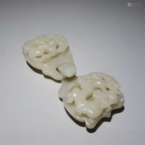 A HETIAN JADE CHI DRAGON BELT BECKLE