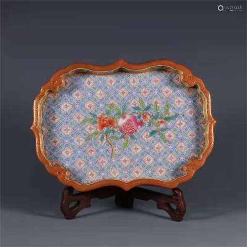 A QING DYNASTY QIANLONG FAMILLE ROSE FLOWER POMEGRANATE GILD...