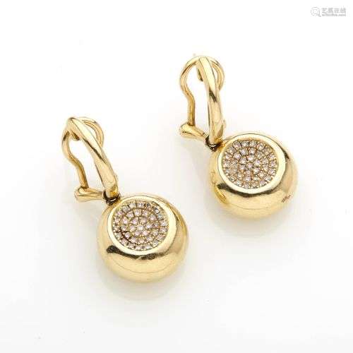 Paire de boucles d'oreilles rondes en or jaune (9 kt) pavée ...