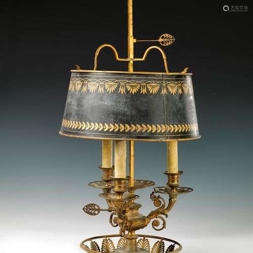 Grande lampe bouillotte en bronze doré. Style Empire du XIXe...