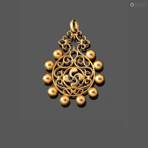 Pendentif Croix basque En or jaune 18k. Haut. : 5 cm Poids :...