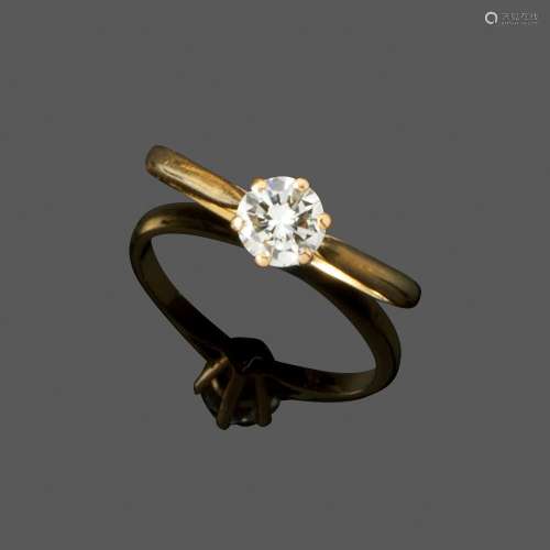 Bague Solitaire En or jaune 18k, serti d'un diamant taille b...