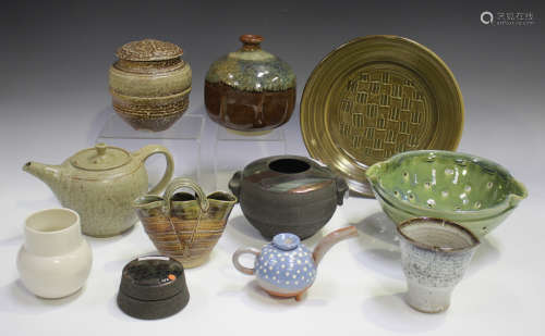 A small group of studio pottery, including a John Harlow vas...