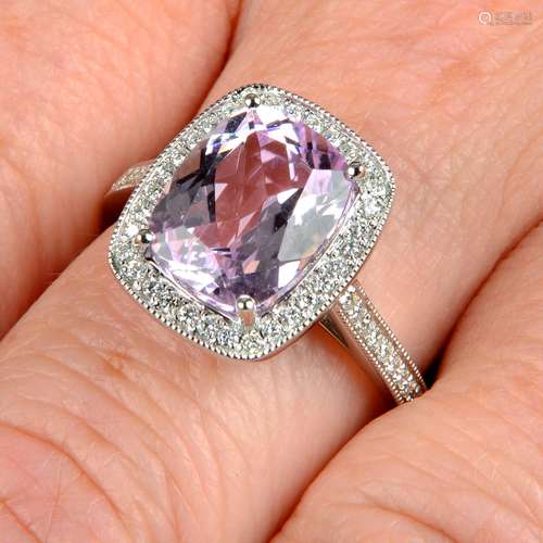 An 18ct gold kunzite and brilliant-cut diamond dress ring.Ku...