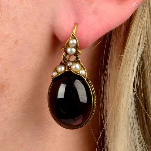 A pair of late Victorian gold foil back garnet and foliate s...