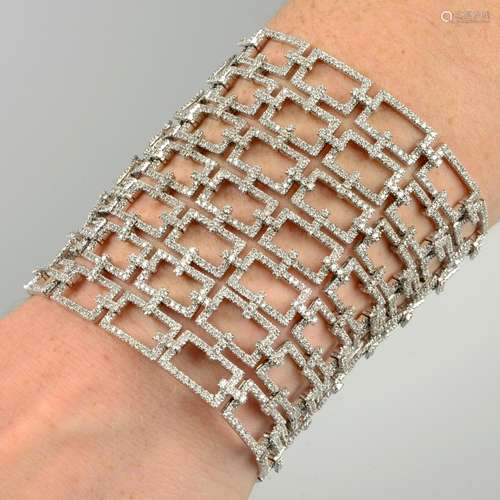 A diamond rectangular panel lattice bracelet.