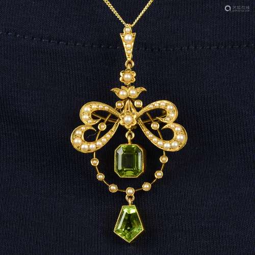 An early 20th century 18ct gold peridot and split pearl pend...