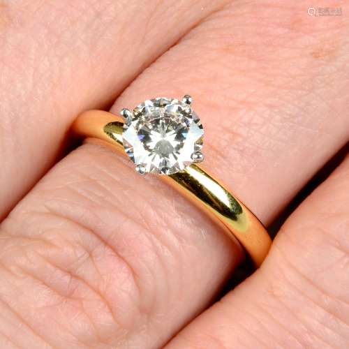 A brilliant-cut diamond single-stone ring.Diamond weight 1.0...