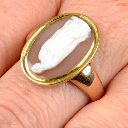 A 19th century gold agate cameo ring,