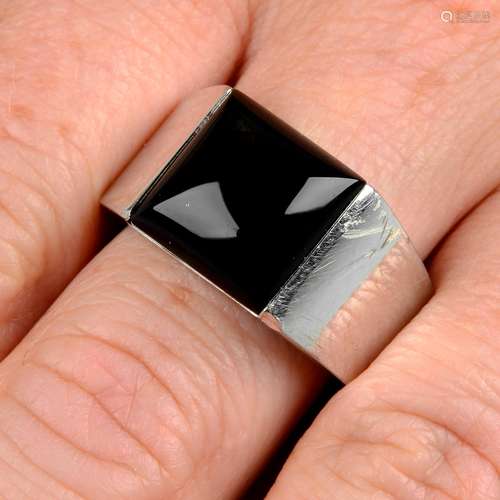 An 18ct gold onyx 'Tank' ring, by Cartier.