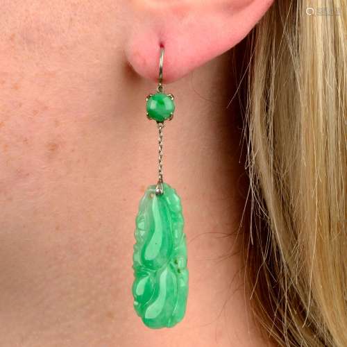 A pair of early 20th century 18ct gold carved A-type jade dr...