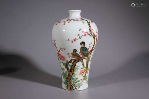 A Famille Rose Bird with Flower Porcelain Plum Vase