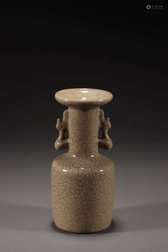 A Ge Ware Double Ear Porcelain Vase