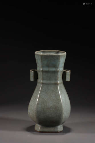 A Ge Ware Grey Glazed Double Ear Porcelain Vase