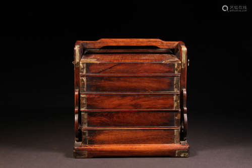 A Four Layer Carrying Wood Box