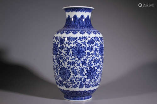 A Blue and White Flower Branch Pattern Porcelain Vase