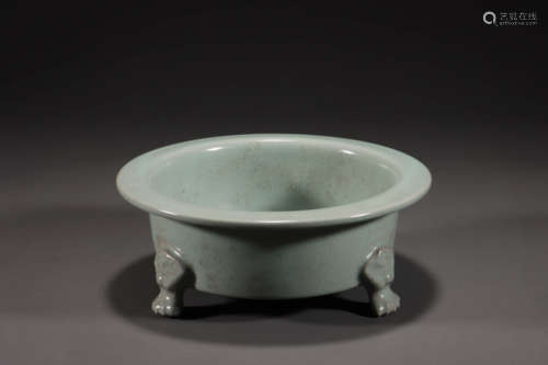 An Ru Type Three Feet Porcelain Incense Burner