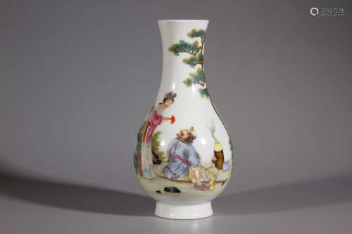 A Character Story Pattern Famille Rose Porcelain Vase